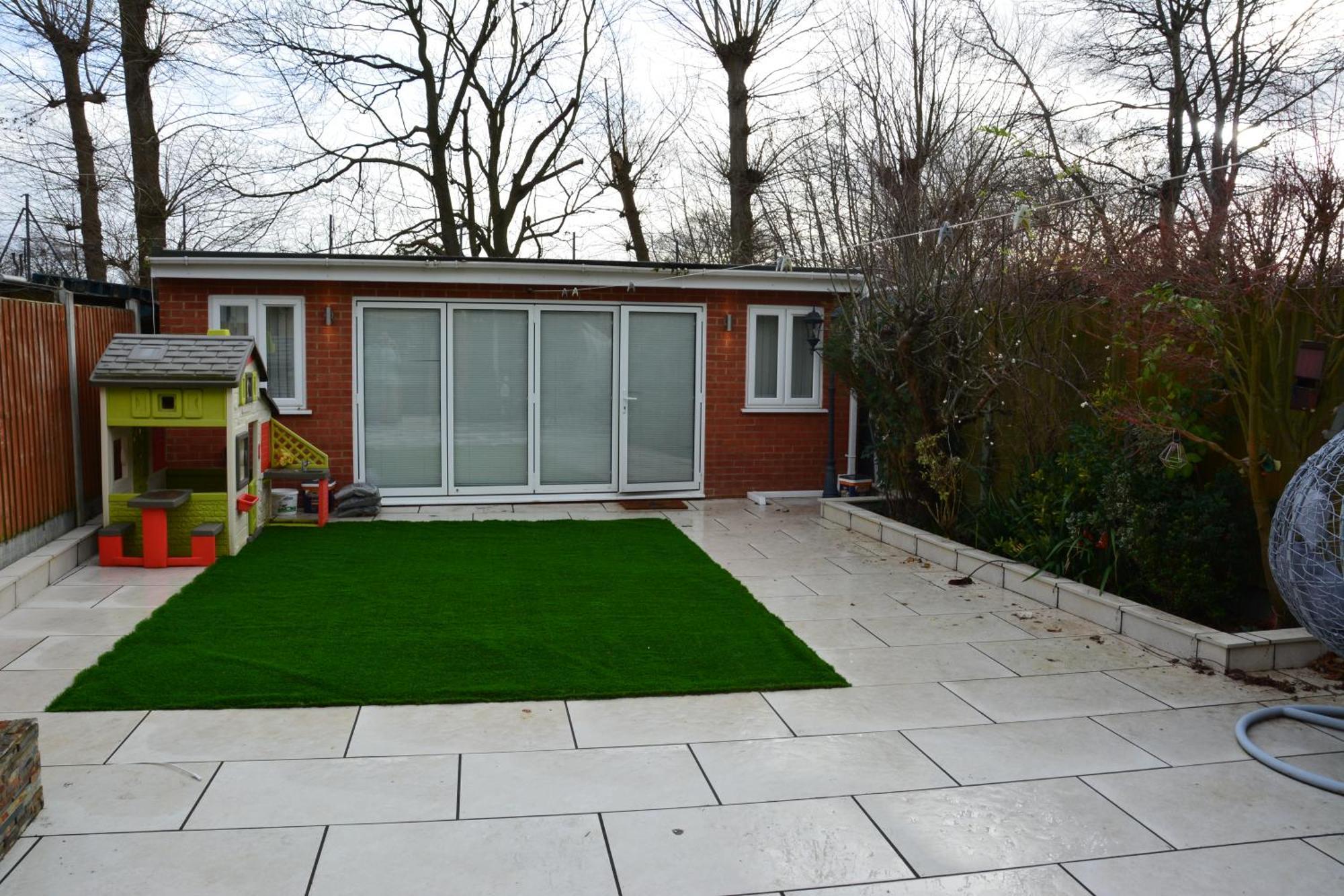 Cozy, Modern, Spacious 4 Bedroom House In London رومفورد المظهر الخارجي الصورة