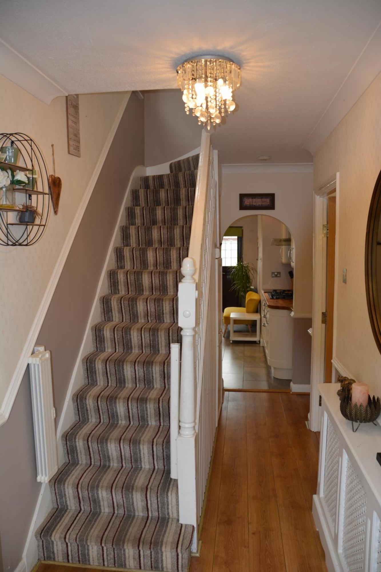 Cozy, Modern, Spacious 4 Bedroom House In London رومفورد المظهر الخارجي الصورة